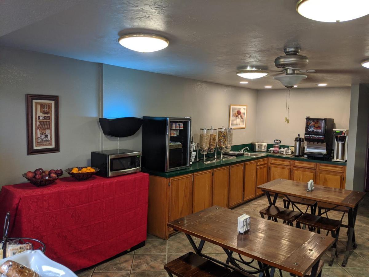 Atrium Inn Fort Stockton Extérieur photo